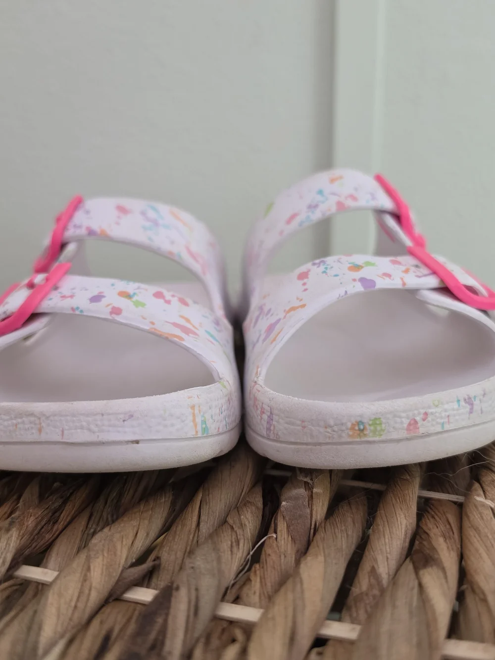 Children's Place White Paint-Splash Sandals Size 2 Kids